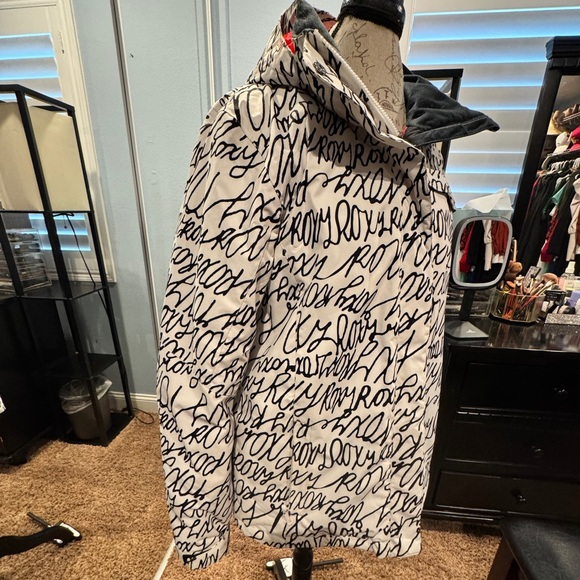 Roxy Black and White Ski Jacket - Picture 3 of 4